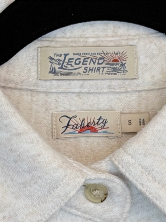 Faherty Tops - Faherty Legend Sweater Shirt Women’s Small Off White Stretch Shacket